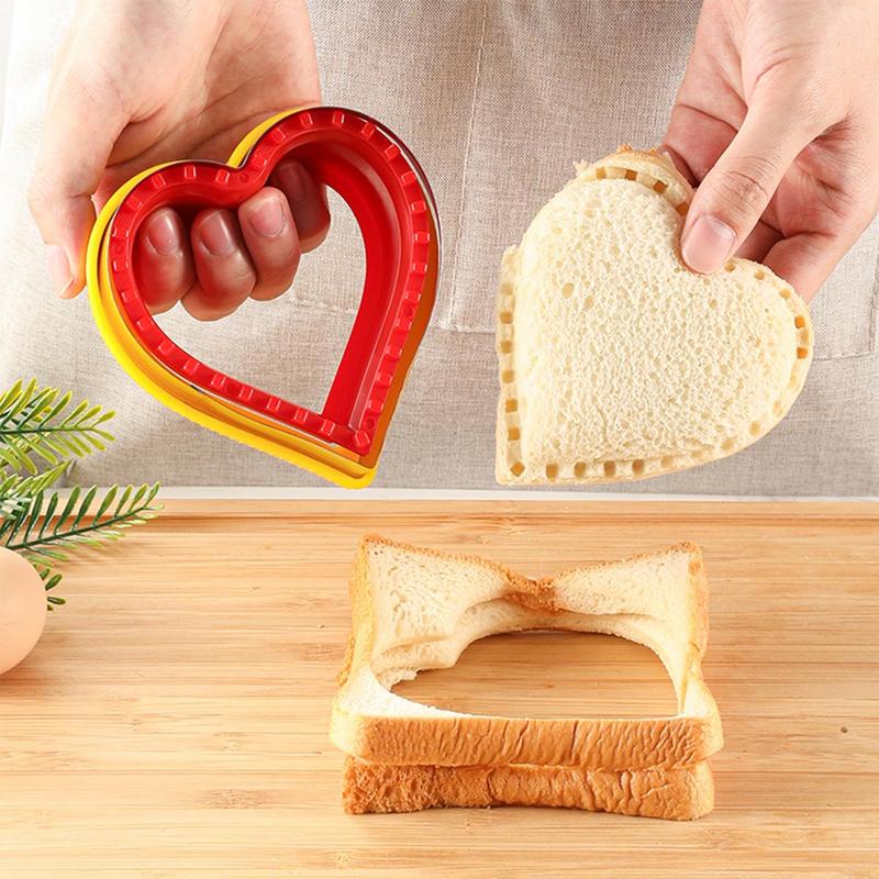 Sandwich Cutter, 1 Count DIY Stainless Steel Sandwich Cutter Sealer, Sandwich Making Mold, Kitchen Utensils 1