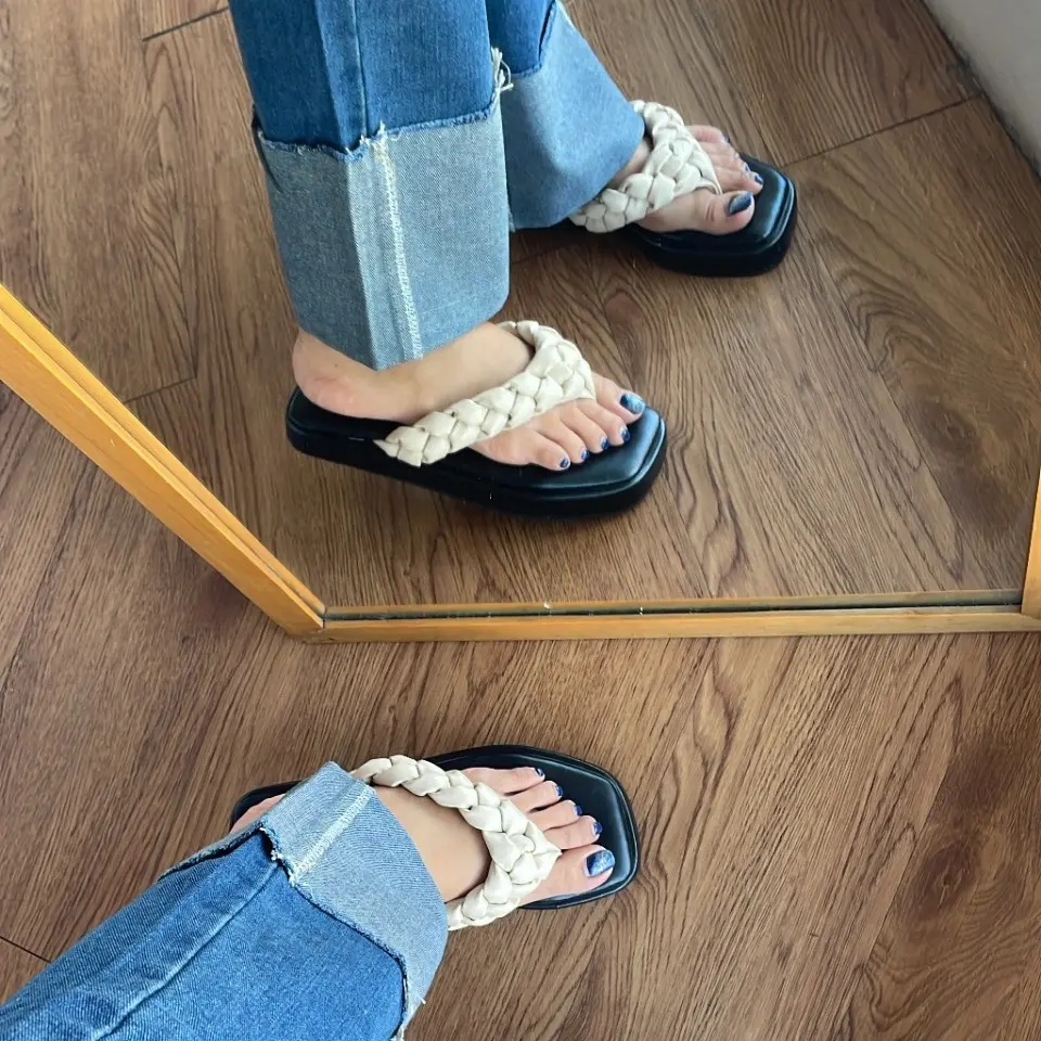 JELENA SANDALS