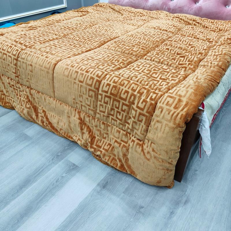 Chăn Lông Cừu Chữ Vạn Cao Cấp 2mx2m3 Nặng 3-3,2kg - Len Lông Cừu & Lông Nhung Tuyết