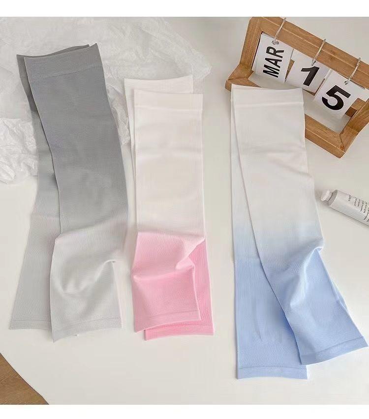 Product Introduction of 2025 Summer Men and Women Ice Sleeves Sun Protection Gradient Arm Sleeves UV Protection Cool Thin Extended Ice Silk Arm Sleeves Driving Hand Protection 5