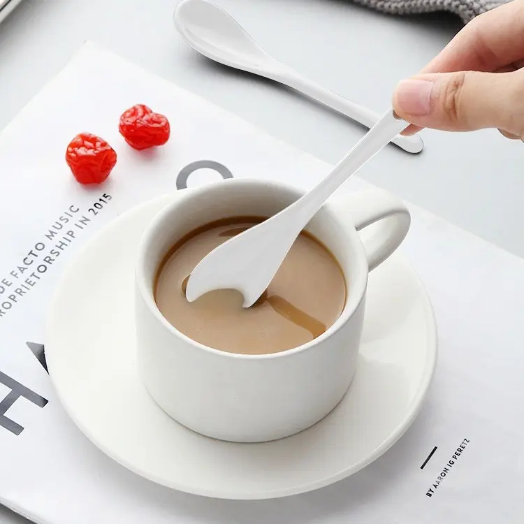 Thìa gốm sứ trắng  Thìa pha cafe  Sang trọng 2