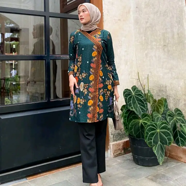 Tunik Batik Cantik & Elegan / Baju Atasan Wanita / Atasan Wanita Tuniik / Tunik Batik / Atasan Batik katun motif Muslim Nyaman Seragam Panjang Kerja Kantor