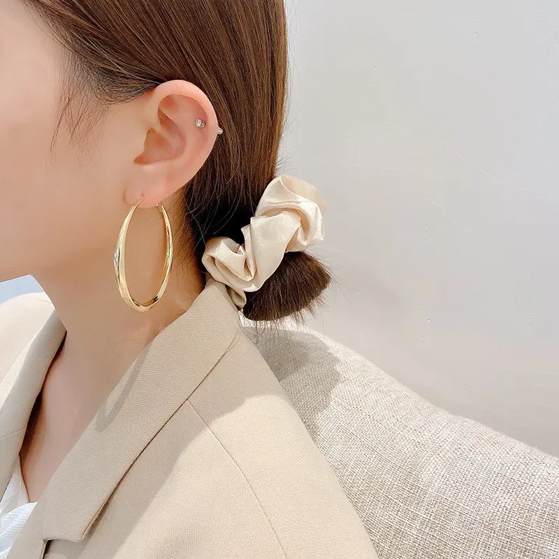 Khuyên tai tròn bản to 2 màu sang chảnh KT0266 2