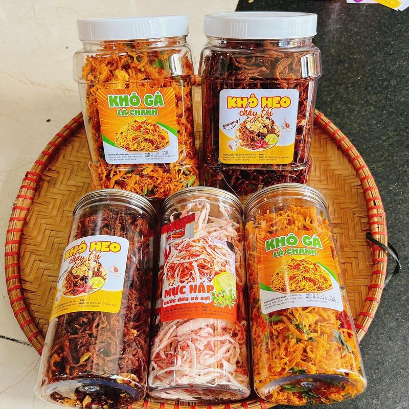 Combo5h(1Khô Heo 500g+1 Khô Gà Lá Chanh 500g+1 Mực Sợi 250G+1 Khô Heo 300G + 1 Khô Gà 300g)