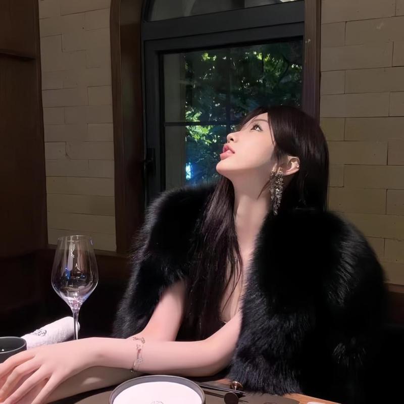 Product Introduction of Women's Winter Coat Haining Fur Imported Fox Fur Socialite Internet Celebrity Fashion Hundred Fur One 2