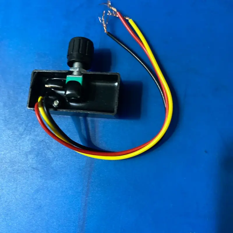 Công tắc điều tốc bình phun trừ sâu(12v) 0