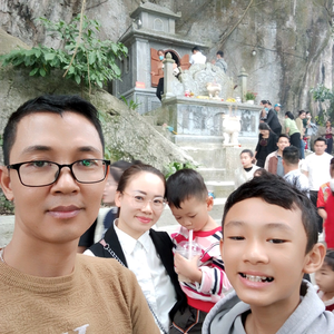 Bố của Dế Shop