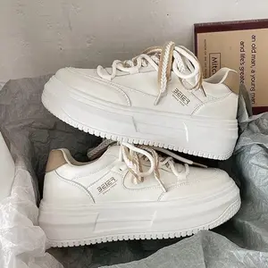 Sepatu Casual Wanita Trendy Terbaru