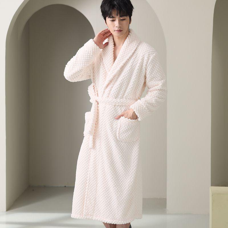 Product Introduction of Autumn and Winter Long Nightgown Men's Coral Fleece Bathrobe Young Pajamas Winter Thickening Flannel Bathrobe Homewear Menswear Nightwear 16