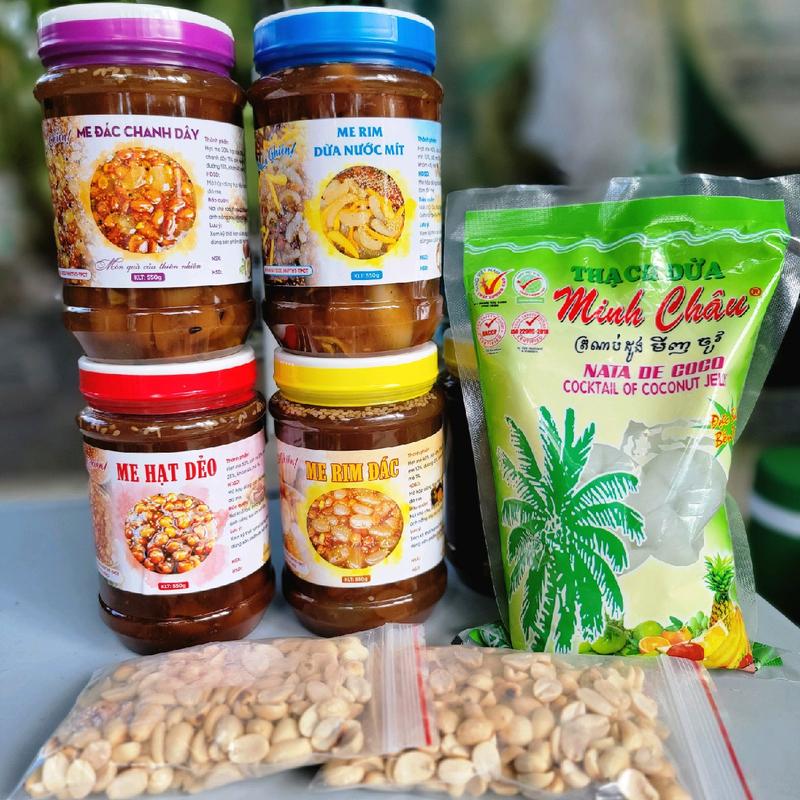 Combo 4 hủ 2,2kg - hủ 550gr ( Me dừa nước, Me dừa nước mít, Me đác, Me Đác Mít, Me dẻo, Me đác chanh dây) vị chua ngọt [ Tặng túi thạch dừa 500gr] kèm 2 gói đậu phộng rang nhà Ăn Vặt 1