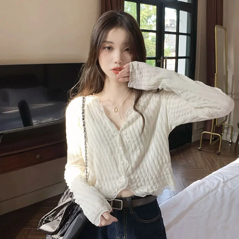 Áo Cổ Tích Dài Tay, Phong Cách Cô Gái Ngọt Ngào Và Nóng Bỏng, Nữ, Nhẹ Nhàng Và Thiết Kế Đẹp, Áo Sơ Mi Cổ Chữ V Độc Đáo Thích Hợp Cho Mùa Xuân 2025 Hàng Mới Về, Sang Trọng Top Women Shirt