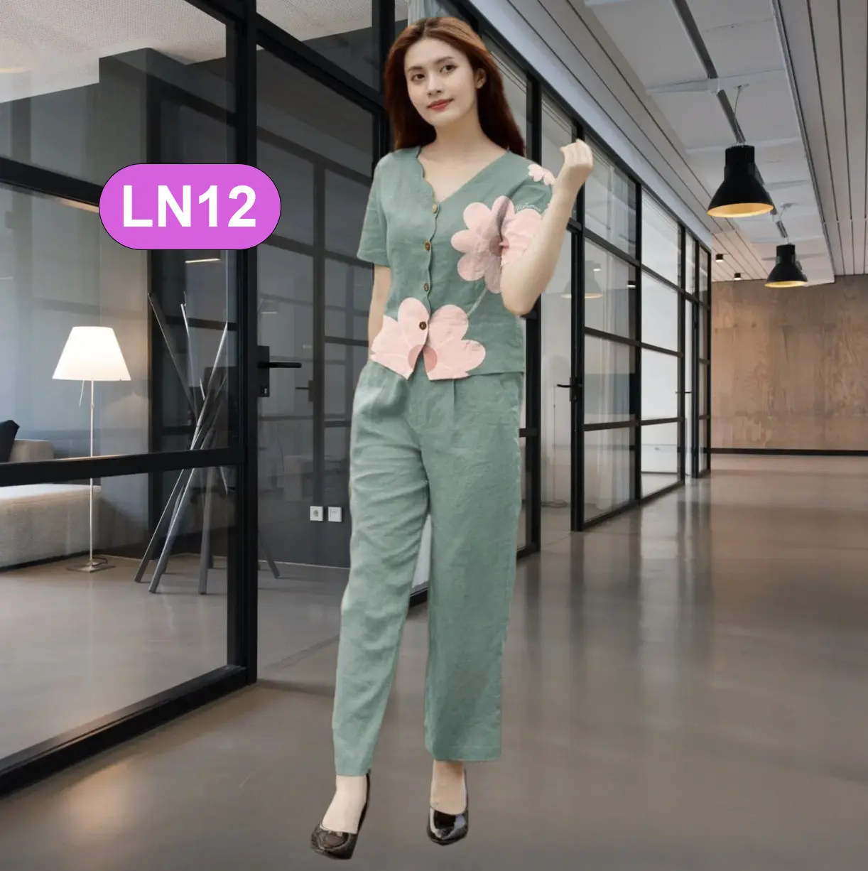 MS03 Bộ đồ nữ mặc nhà họa tiết hoa sang trọng ,Set bộ dài mặc đi cafe hay dạ ngoại picjnic đều đẹp chất lụa hàn, set bộ quần dài có lưng chun thiết kế  áo cổ cách điệu, có bigsize 40kg đến 85kg Nữ Kem Women Top Xanh Sen Hoa Sen botrungnien