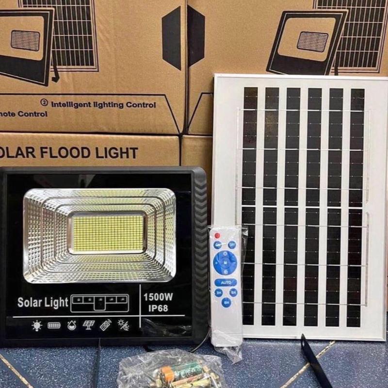 COMBO 2 ĐÈN PHA NĂNG LƯỢNG MẶT TRỜI 1500W có báo pin thế hệ mới 8