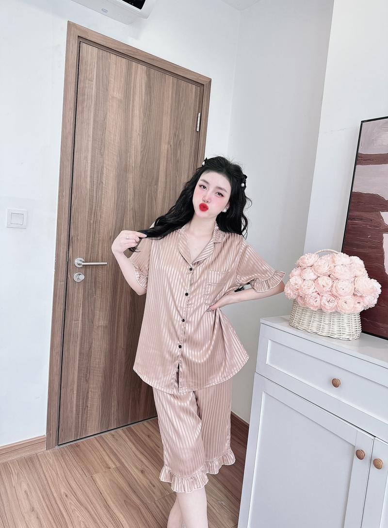 Product Introduction of Đồ Bộ Lụa Xước Bigsize Chất Mát - Tay ngắn quần lửng M2 63