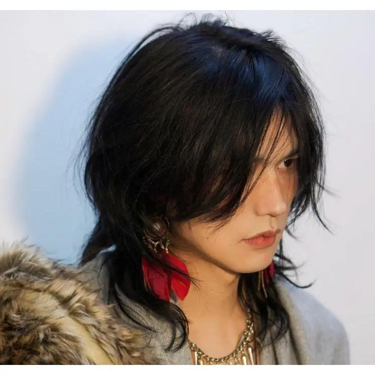 Wig ekor serigala untuk pria dan wanita dengan rambut lurus pendek dan tutup kepala penuh secara alami tampan..... 4
