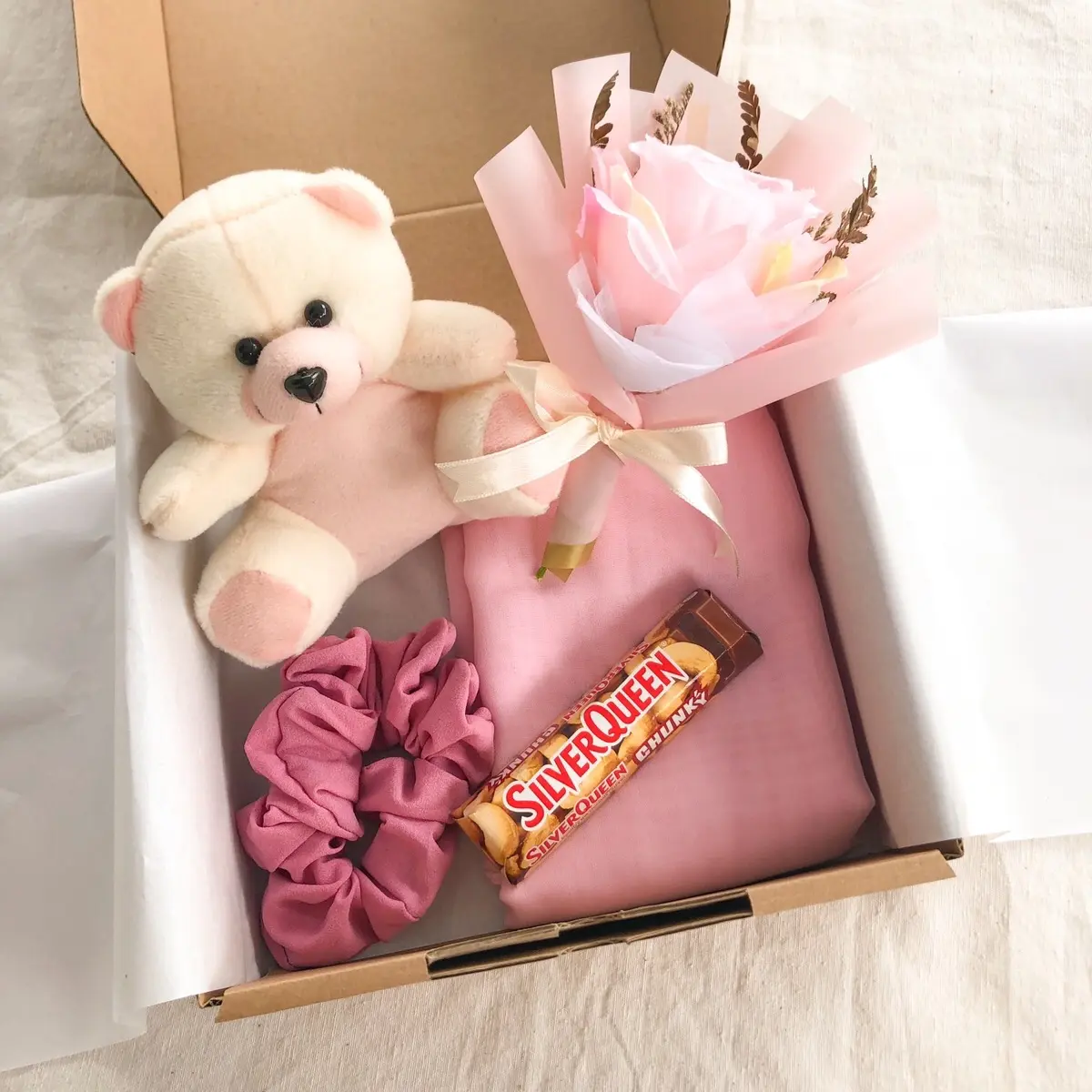 Hampers ulang tahun hijab coklat boneka bunga Set Hadiah Cewek