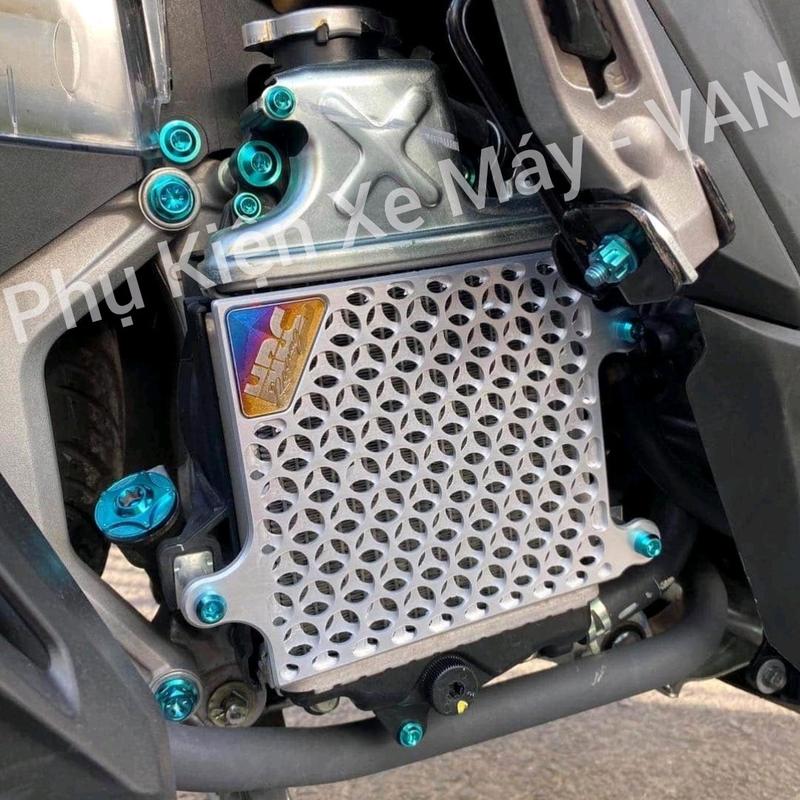 Che Két Nước Xe VARIO AB AirBlade SH LEAD SH Mode ADV Nhôm CNC Mẫu Đồng Tiền