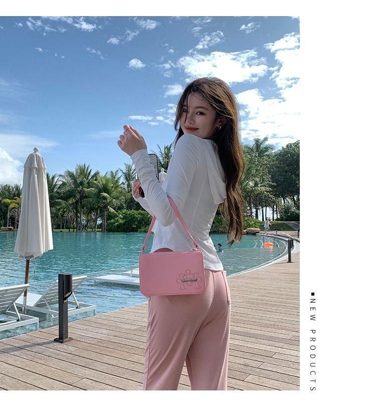 Product Introduction of 2025 New Ice Silk Sunscreen Clothes for Women, slim fit, waist cinching, small stature, slimming, UV resistant, breathable, thin jacket, fashionable and versatile 13