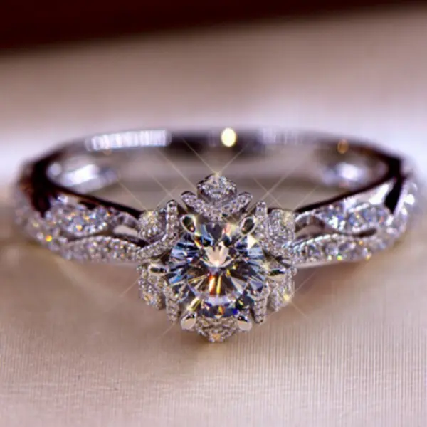 2024 New Flower Star Women's Ring European and American Bride Wedding Ring