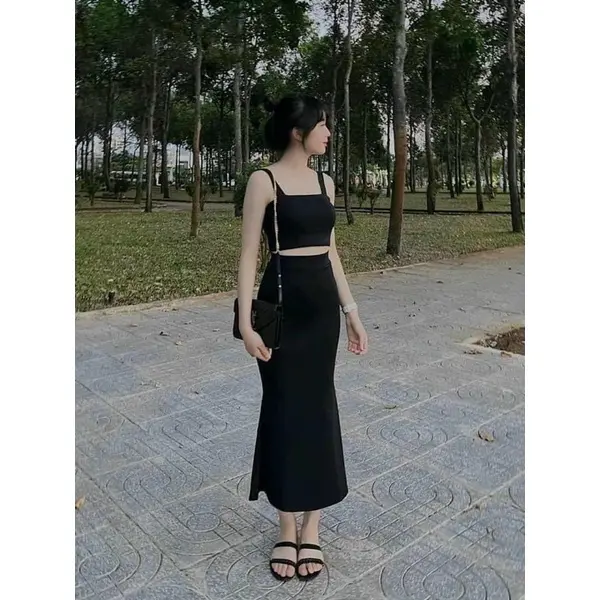 chân váy dáng dài chất liệu cottong phom dáng đuôi cá