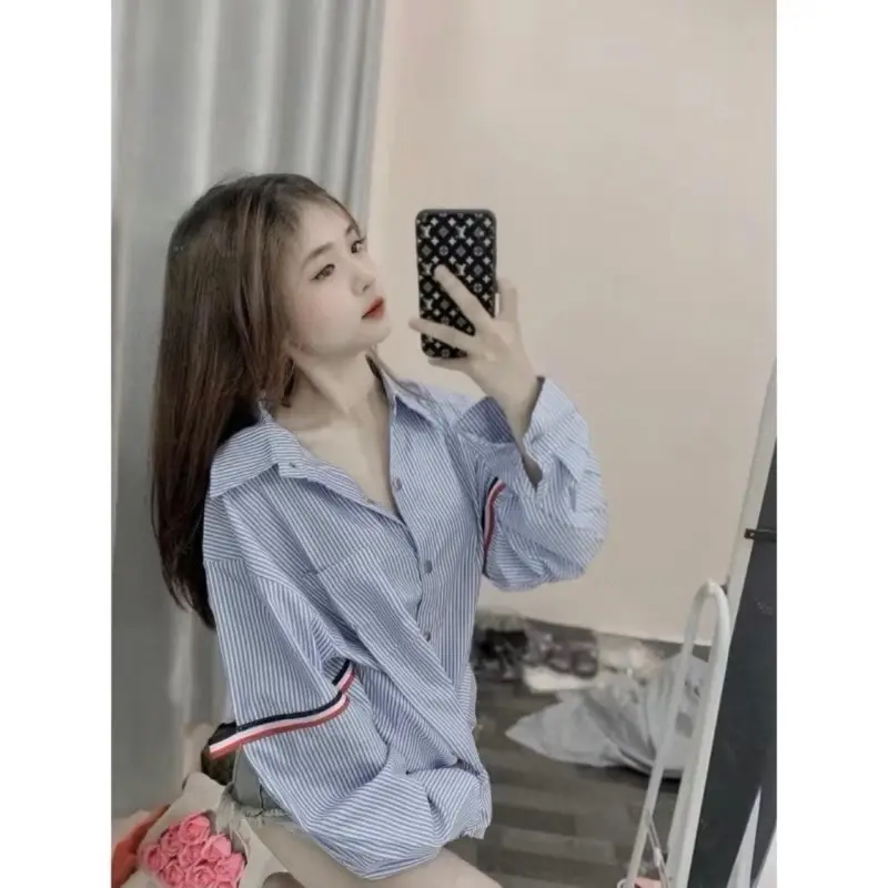 Áo sơ mi kẻ phối viền tay sọc,chất thô đũi hàng đẹp phong cách trẻ trung Hàn Quốc dễ phối đồ Top sơ mi