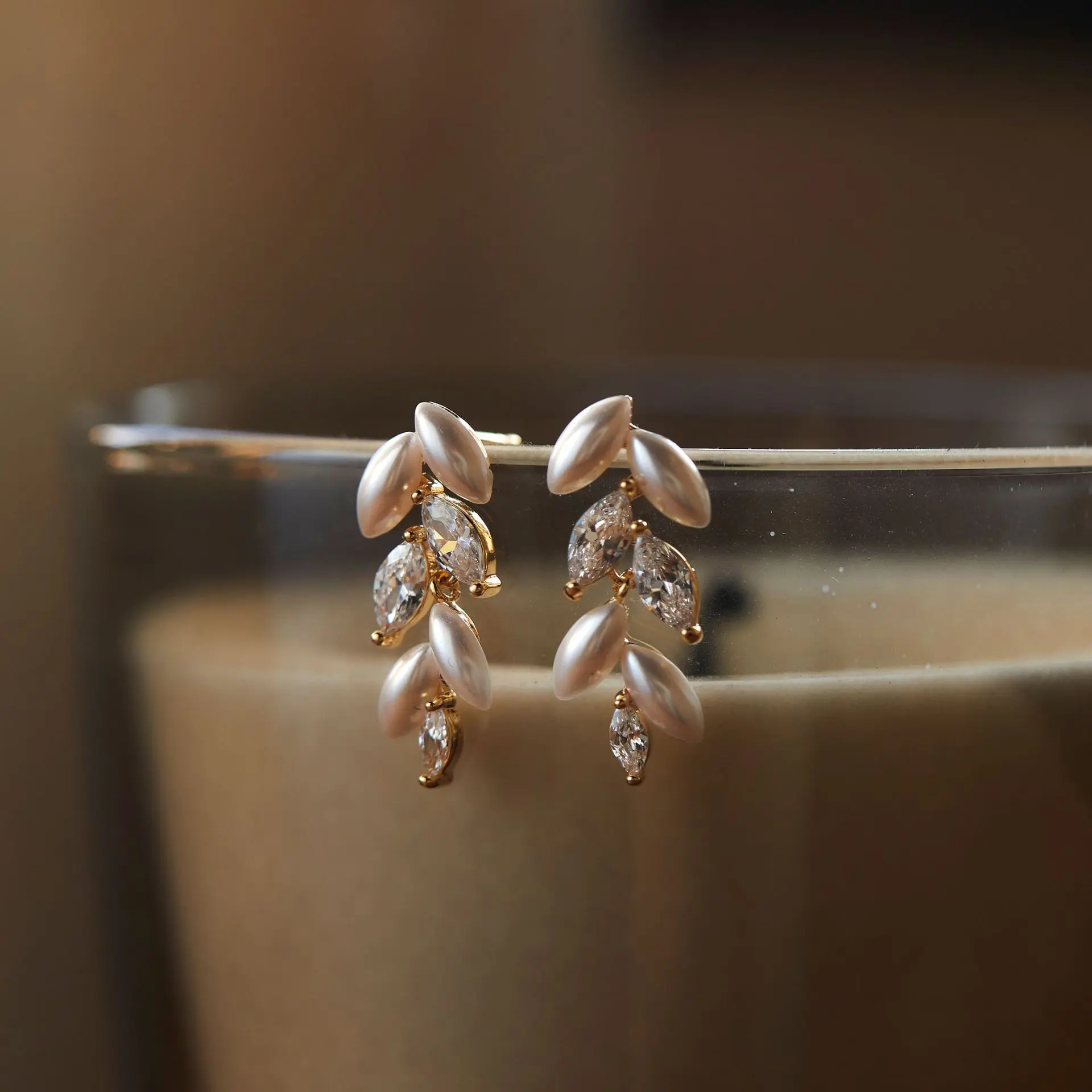 Wheat Pearl Zircon Ear Clip without Pierced Light Luxury Temperament Long Earrings Autumn and Winter Niche Design Delicate Earrings