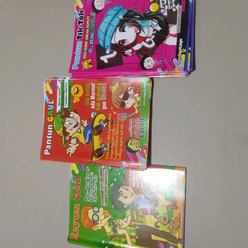 Mainan buku pantun humor lucu dan bagus isi 20 pcs,buku pantun humor buku cerita anak anak 20 pcs,20 pcs buku cerita pantun humor anak anak 6