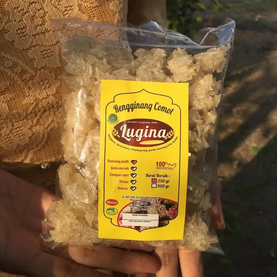 RENGGINANG COMOT RASA BAWANG PUTIH / Ranginang mentah rasa bawang putih Food