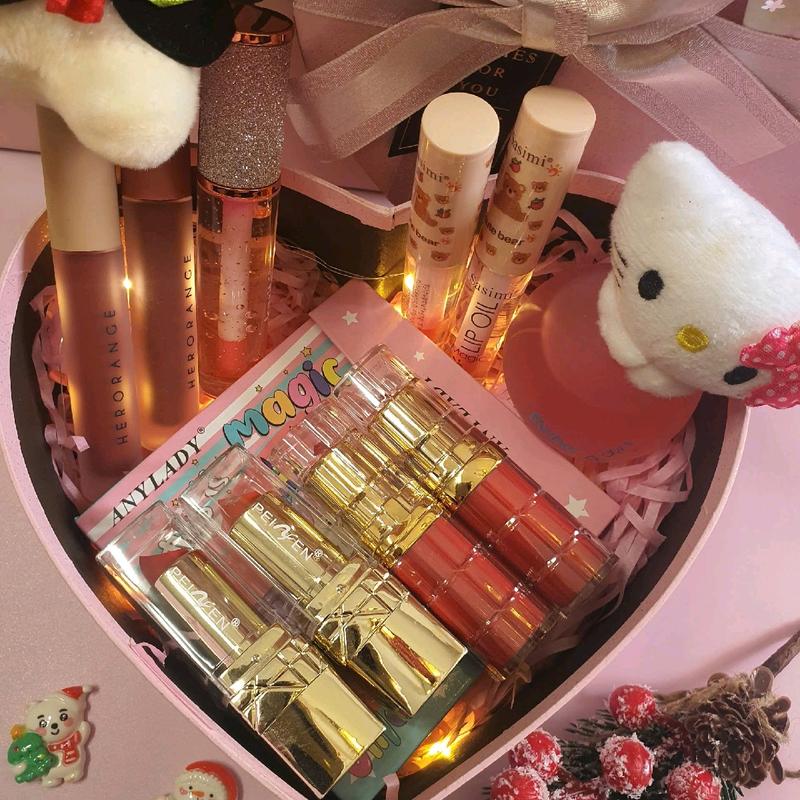 Quà tặng người yêu sang trọng xinh xắn với nước hoa, son, phấn , gấu bông hộp quà túi quà , thiệp kèm phụ kiện trang trí xinh xắn