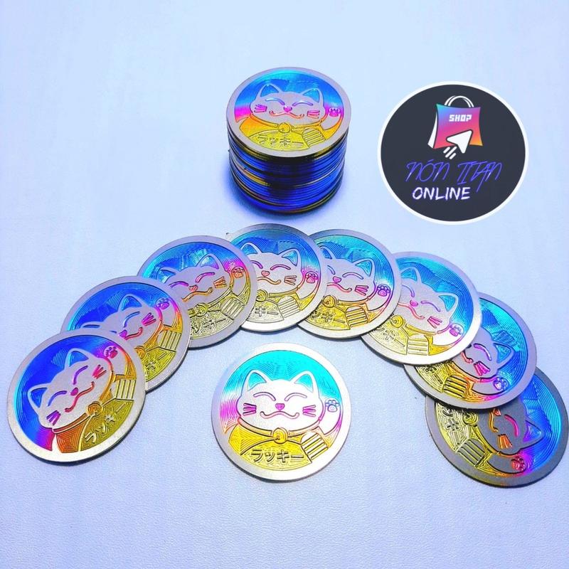 Tem Titan Logo Mèo Thần Tài Đường Kính 2.8cm Hình Tròn Có Sẵn Keo Dán 3M - Gắn Nón Sơn Và Xe Máy