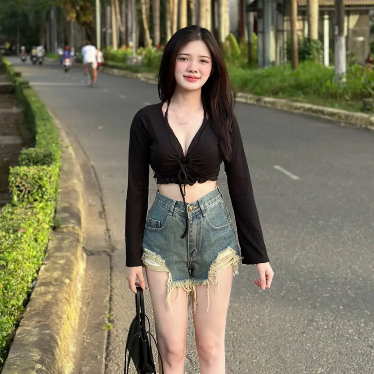 Áo kiểu nữ chéo dây PLA218