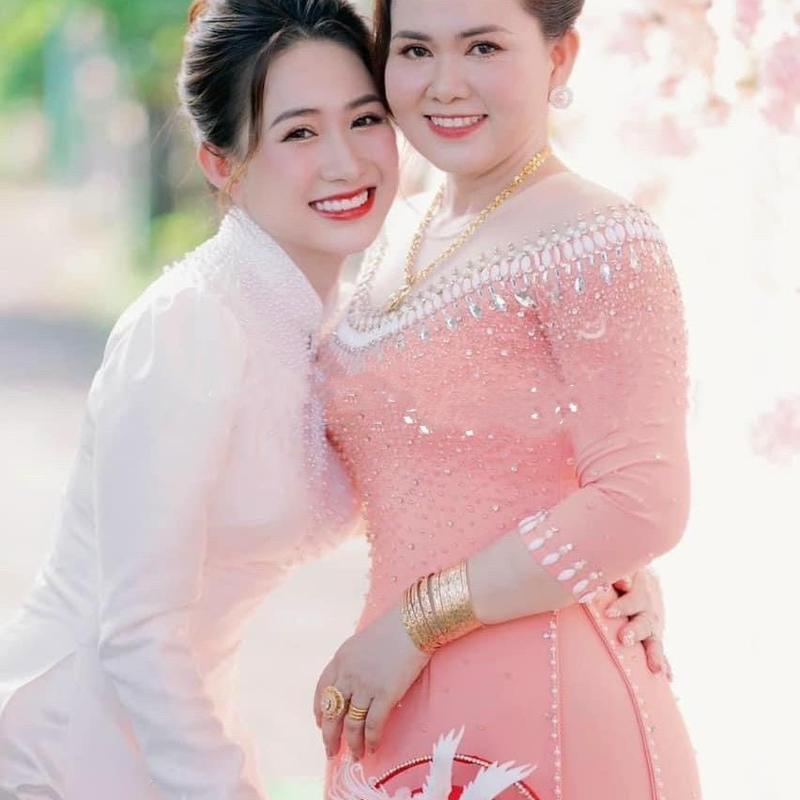 Bộ áo dài lụa tằm cao cấp cực mềm mịn mượt mà đặc biệt dành cho các mẹ các chị đi tiệc mặc trong dịp trọng đại sang trọng xinh đẹp Adm99 có bigsize Nữ Màu Hồng Wine Knot Voi Voan