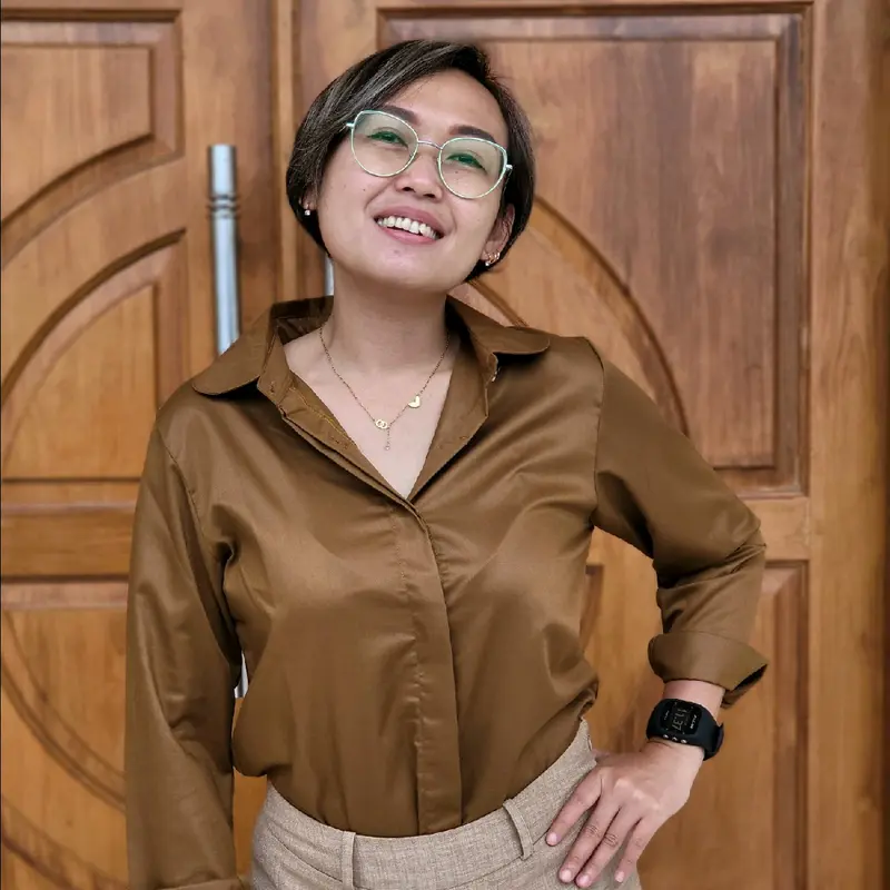 Kemeja Formal Warna Mocca Outfit Ngampus dan Kerja 2