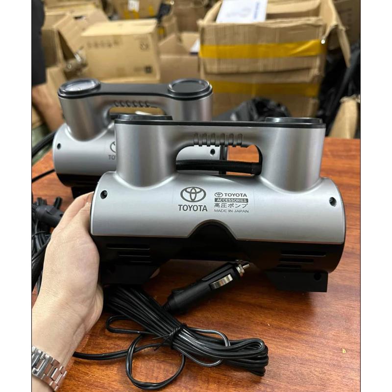 [BÁN CHẠY] Máy Bơm Lốp TOYOTA Sử Dụng Cho Ô Tô Điện 12V Công Suất Cao Di Động Cho Xe Hơi Tích Hợp Đèn LED Chiếu Sáng, Cổng Tẩu Sạc, Bảo Hành 12 Tháng