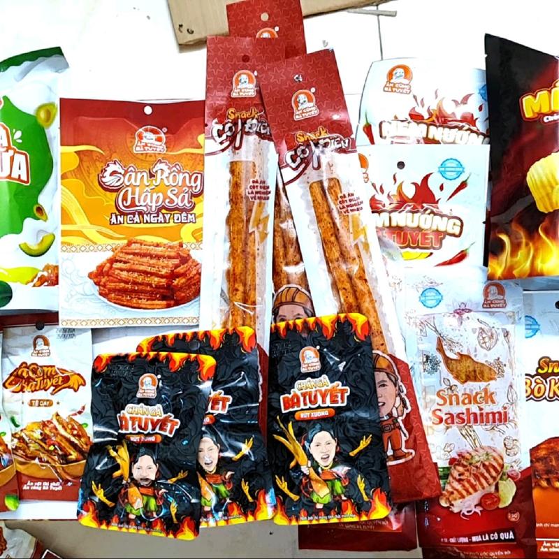 [TẶNG KÈM 2 GÓI CỘT ĐIỆN] COMBO 23 gói sanck ĂN CÙNG BÀ TUYẾT: 2 GÓI CHÂN GÀ.3 GÂN RỒNG.3 GÓI CÁ CƠM.1 GÓI ĐÙI GÀ.1 GÓI MÁI TÔN.3 NEM NƯỚNG PHÊN. 3 GÓI CỘT ĐIỆN. 3 GÓI BÒ KOBE. 3 SHASHIMI..