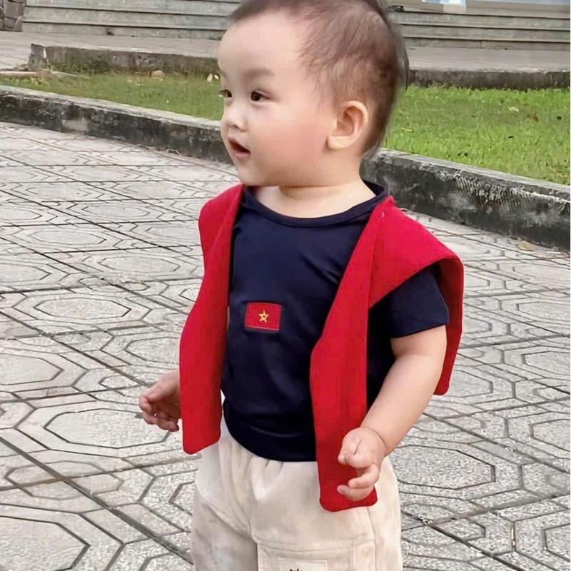 [Kiến Design] B06 Bộ quần áo yêu nước thêu cờ đỏ sao vàng kèm khăn cho bé trai bé gái,size 7-24kg 7