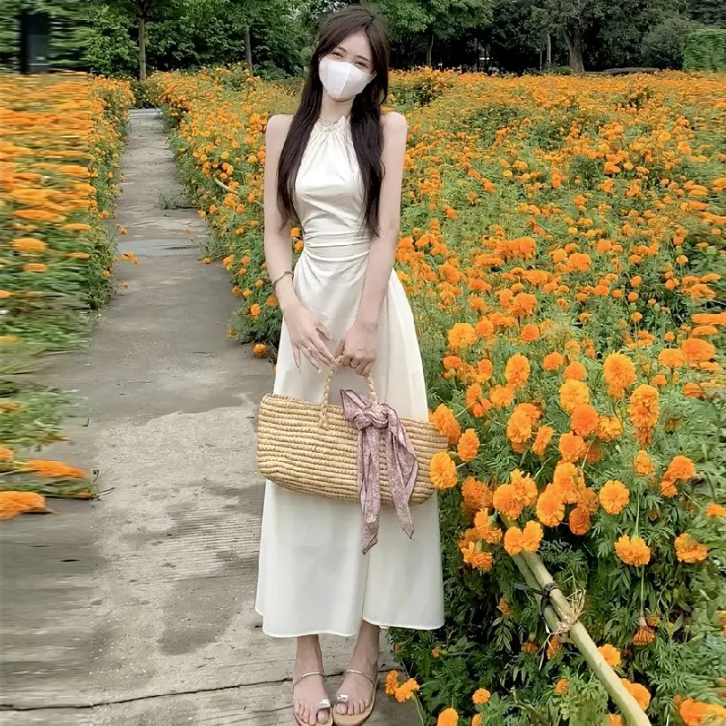 Gaun tanpa punggung leher halter gaya Korea baru Casual Wanita 2