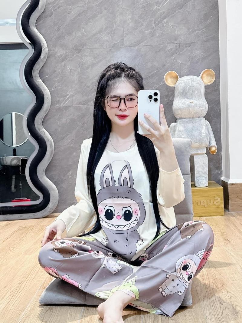 Product Introduction of M (40- 60 Kg) Bộ lụa cổ tròn Labubu lụa mịn 2CE 3