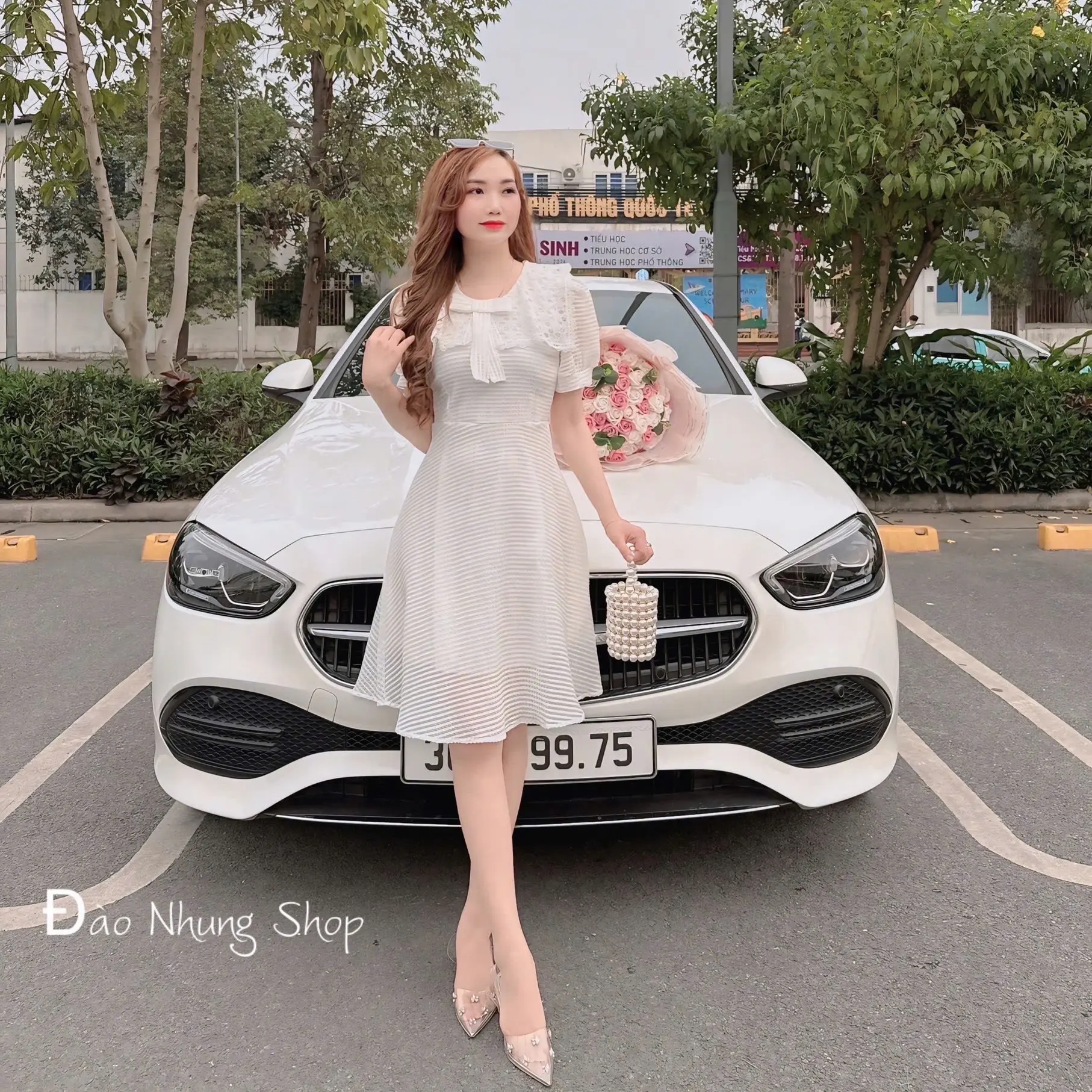 Mã Vip 39 - Váy phối cổ ren cao cấp