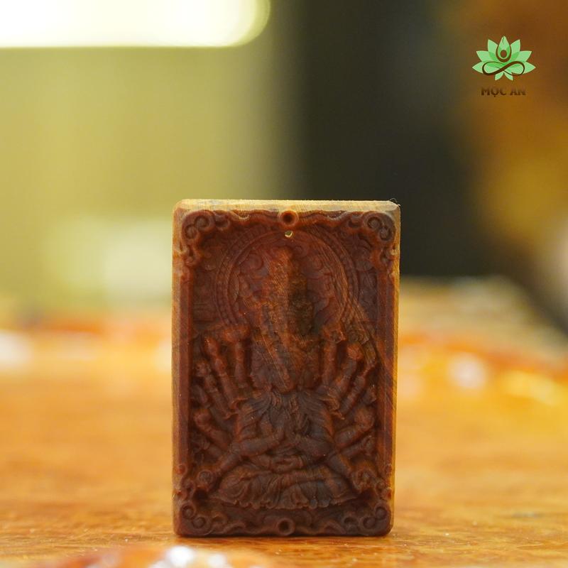 Mặt dây chuyền Hoàng đàn tuyết lạng sơn CHÌM VIP thấu quang  (tặng dây đeo và lọ thủy tinh) - Trang Trí  Charm Hoa Charm