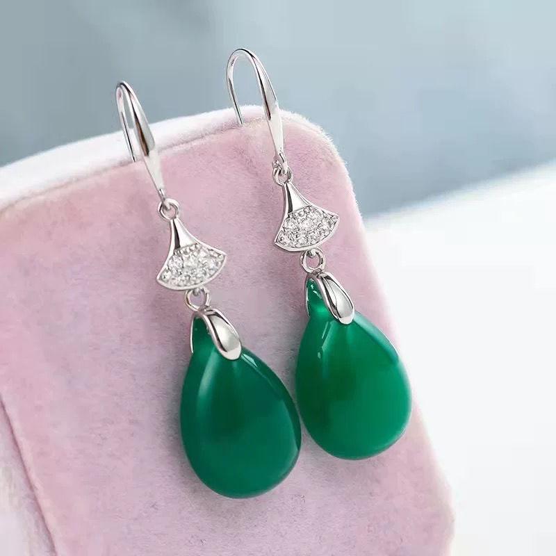 Product Introduction of Hoa Tai Bạc, Thiết Kế Thanh Lịch, Dành Cho Phụ Nữ, Chalcedony Và Mã Não Xanh, Bán Chạy Trên Internet, Hoa Tai Dài Ngọc Lục Bảo Mới, Hoa Tai Chống Trang Sức 2