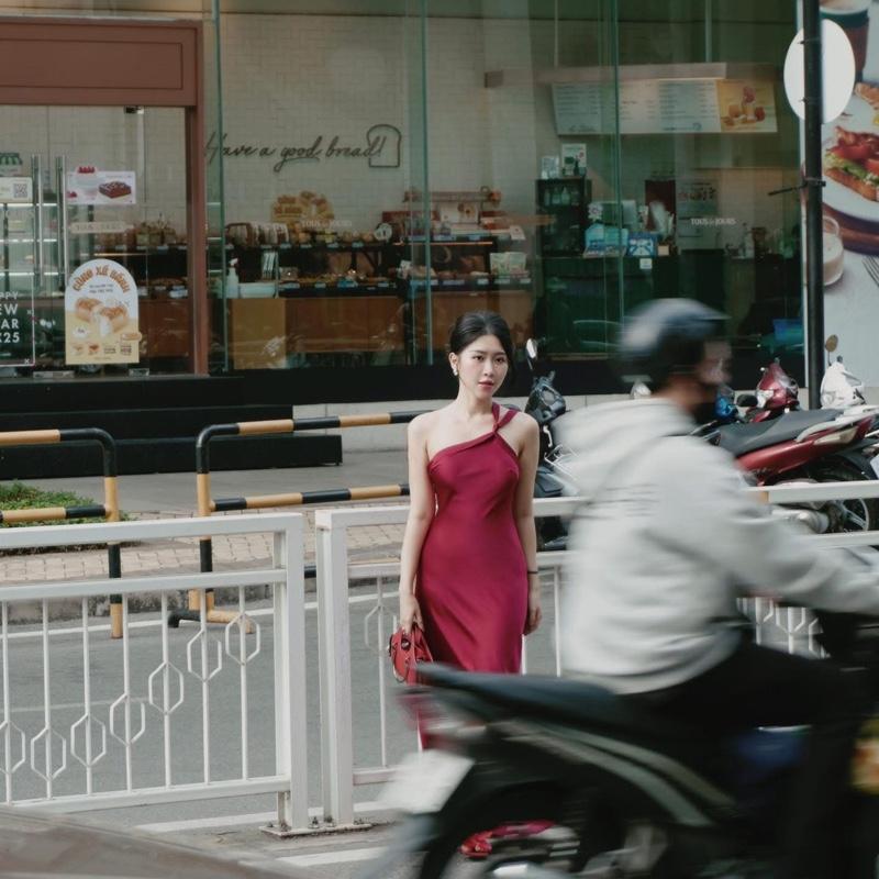 | Becky Dress | Đầm Lụa Lệch Vai Hở Lưng Không Dây Kéo Có Mút