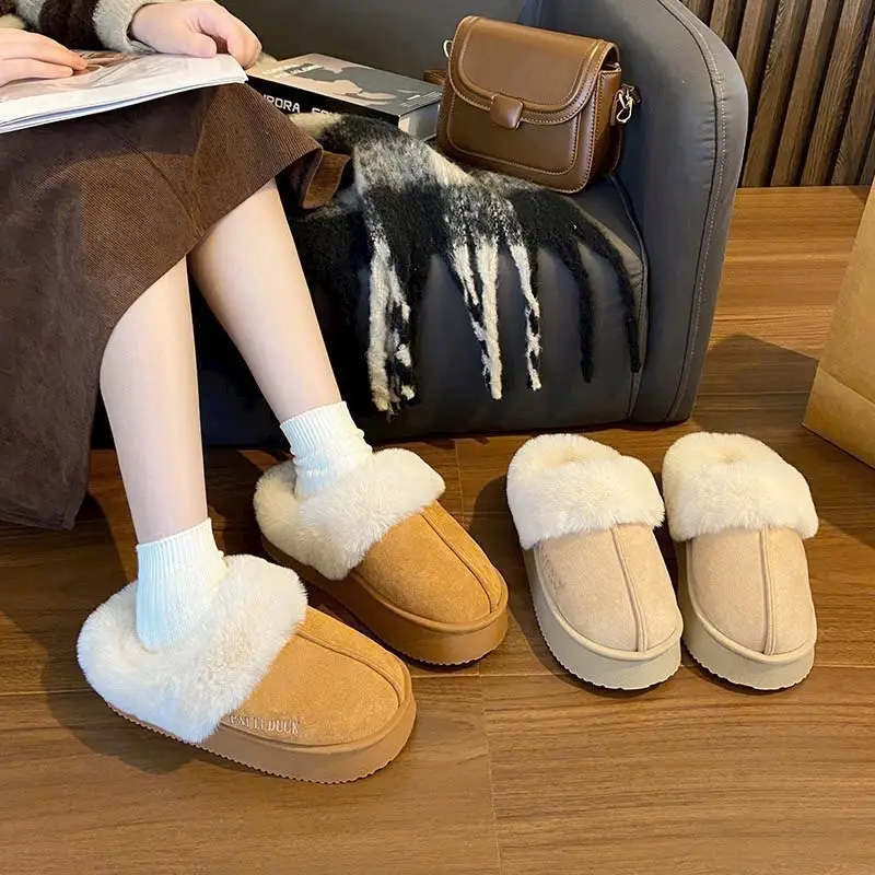 ((Hàng sẵn )) Sục nữ cổ lông dập chữ PAT DUCK Đế Siêu Nhẹ Cao 4CM T1024