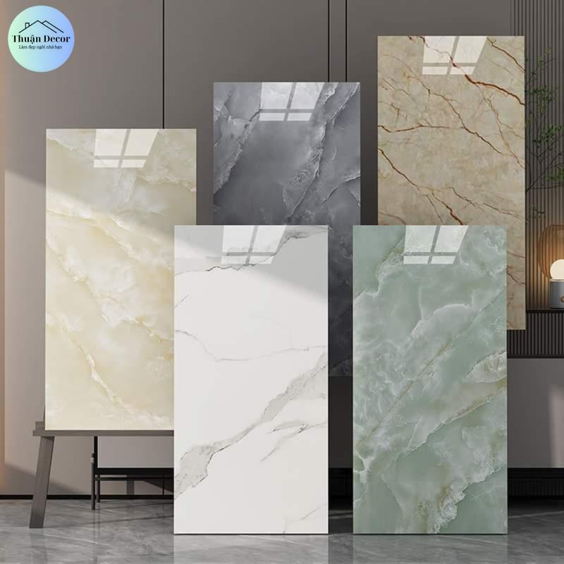 50 Miếng Dán Tường Phủ PVC Tráng Nhôm Kích Thước 60 x30cm Decor Phòng Tuỳ Chọn Nhiều Mẫu