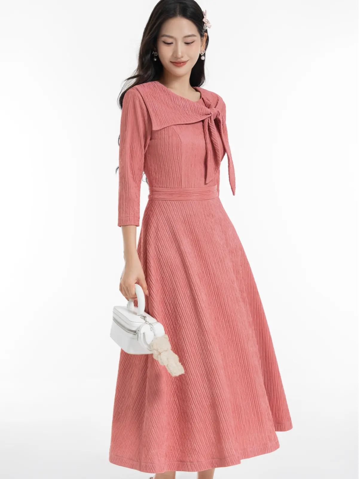 Đầm tay lỡ dáng dài Eva de Eva 24ADKT020