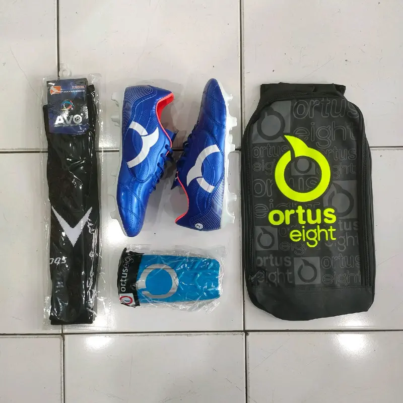 Paket Hemat Sepatu Bola Anak Ortus Outdoor 1