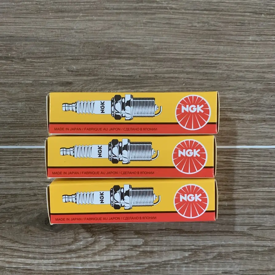 Bugi NGK BPMR 7A Nhật XỊN Chuyên Dùng Cho Máy Cưa Xích Cắt Cỏ