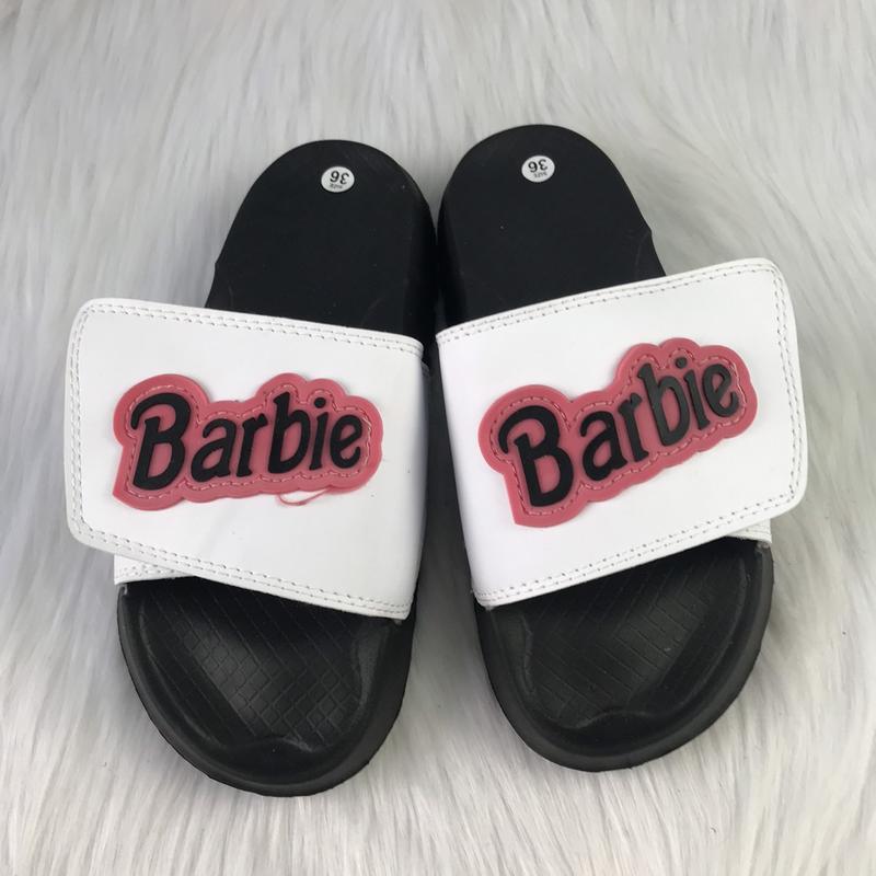  DÉP BARBIE ĐẾ CHỮ C ĐEN- QUAI TRẮNG- BARBIE HỒNG ĐEN Dép quai ngang nam nữ Kaizen legend dép chữ C dép chữ cái đế cao 4cm VIP màu sắc size 35-42 