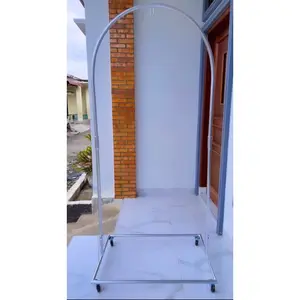 Tiang ayunan bayi polos beroda