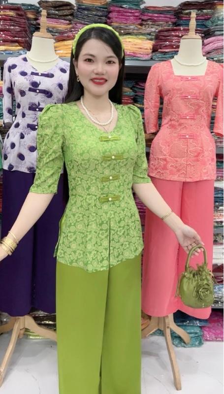 Product Introduction of Bộ gấm lụa tơ tằm 2 da quần lụa 2 da phu bóng ( mẫu thiết  kế) 13
